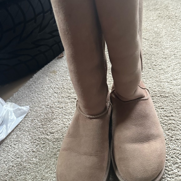 Ugg tall buts - Picture 4 of 5